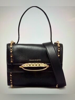Alexander Mcqueen
